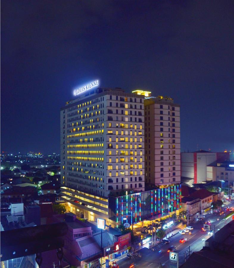 Louis Kienne Hotel Pemuda Семаранг Экстерьер фото